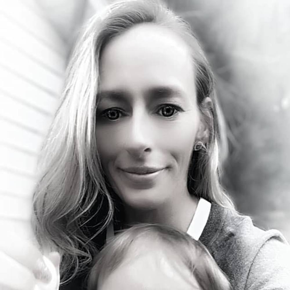 Meet your Posher, Corinne